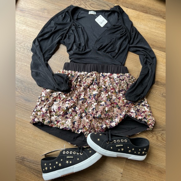 Sparkle For You Shorts 🎀 - Picture 4 of 8